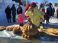 Всеобщее веселье  в честь проводов Зимы