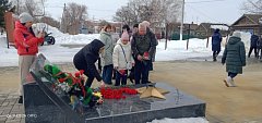 Единство в скорби: жители Воскресенского района присоединились к национальному траурному мероприятию
