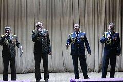 «Воспитан был на доблести  и за Отчизну рвался в бой  по чести и по совести» 