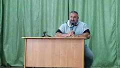 В ДК села Синодское состоялась встреча жителей Воскресенского района с Вячеславом Максютой
