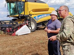 Убирая урожай нынешний, думают об урожае будущем