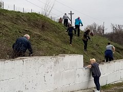 20 апреля прошла очередная волна по уборке мусора и наведению санитарного порядка на улицах райцентра