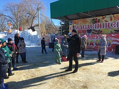 Всеобщее веселье  в честь проводов Зимы