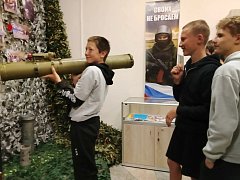 В День семьи и верности школьникам Воскресенского района напомнили: «С Украиной мы были не просто народ, мы были — семья»