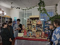 В предверии Единого дня фольклора в Андреевском СДК прошла познавательно – игровая программа «Путешествие по страницам русского фольклора». 