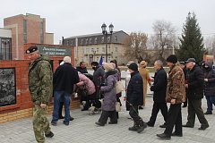 «Воспитан был на доблести  и за Отчизну рвался в бой  по чести и по совести» 