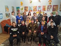 ГАУ СО КЦСОН Воскресенского района провели встречу с участником СВО на Украине