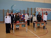 Парта Героя в честь двух выпускников  открыта в Елшанской школе