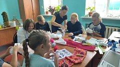 В Синодском СДК в преддверии "Единого дня фольклора" прошёл мастер-класс по изготовлению куклы "Берегини"
