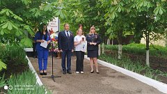Имя твое неизвестно, подвиг твой бессмертен