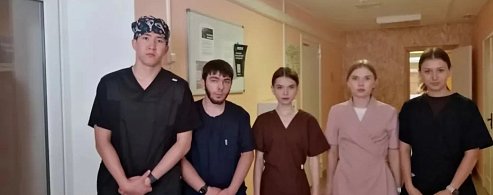 Глава района провел встречу со студентами-медиками