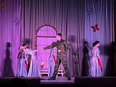 Лучший подарок мамам: Праздничный концерт в Районном Доме культуры