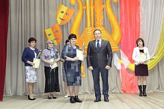 Живое общение с людьми  всегда должно быть в приоритете