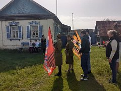 В Воскресенском районе прошла патриотическая акция «Парад у домов ветеранов»