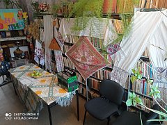 В Усовской сельской библиотеке  оформлена выставка-экспозиция «Традиции и обычаи»