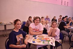 Семья хранит и ценит  каждый миг нашей жизни 
