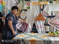 В Усовской сельской библиотеке оформлена выставка-экспозиция «Традиции и обычаи»