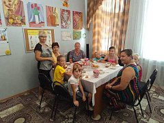 ГАУ СО КЦСОН Воскресенского района провели мероприятие, посвященное Медовому спасу.