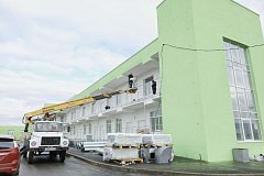 Вячеслав Володин посетил инфекционную больницу в Саратове