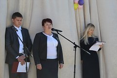 Торжественная линейка, посвященная празднику Последнего звонка прошла сегодня во всех школах Воскресенского района.