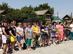 Нашу память не стереть с годами..