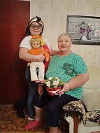 Социальные работники  провели Рождественское представление и поздравили пенсионеров