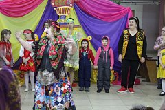 Как малыши Масленицу искали