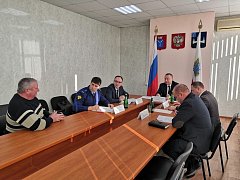 Федеральный инспектор по Саратовской области провёл приём граждан в администрации Воскресенского района