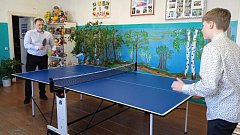 Стол для игры в настольный теннис передали детям в селе Биктимировка